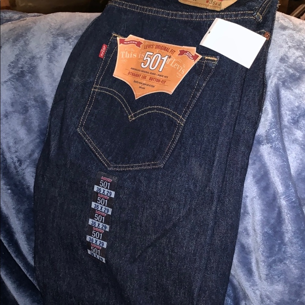 New men’s Levis